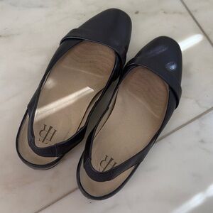 Elegant Navy Metallic Leather Slingback